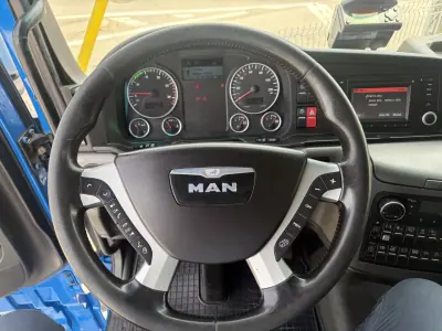 Man 2016 - 33000 EUR, 500000 km - AUTO.MOTO.pt - 500000km - foto 9 de 19