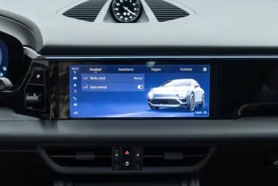 Porsche Macan 2025 - 89950 EUR, 8000 km - AUTO.MOTO.pt - 8000km - foto 35 de 57