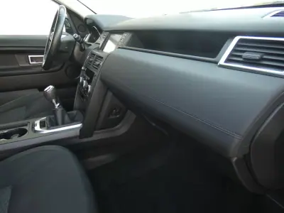 Land Rover Discovery Sport 2016 - 18750 EUR, 220000 km - AUTO.MOTO.pt - 220000km - foto 16 de 30