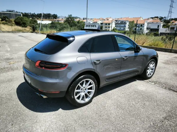 Porsche Macan 2014 - 42950 EUR, 177239 km - AUTO.MOTO.pt - 177239km - foto 17 de 59
