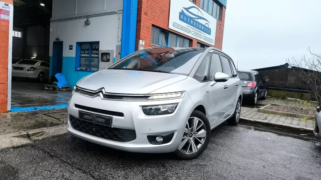 Citroën C4 Grand Picasso 2016 - 10900 EUR, 144000 km - AUTO.MOTO.pt - 144000km - foto 1 de 14
