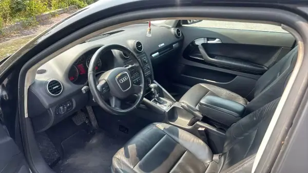 Audi A3 2007 - 10750 EUR, 190185 km - 190185km - foto 9 de 13