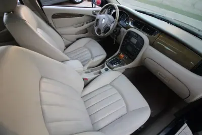 Jaguar X-Type 2003 - 9990 EUR, 128000 km - AUTO.MOTO.pt - 128000km - foto 29 de 31