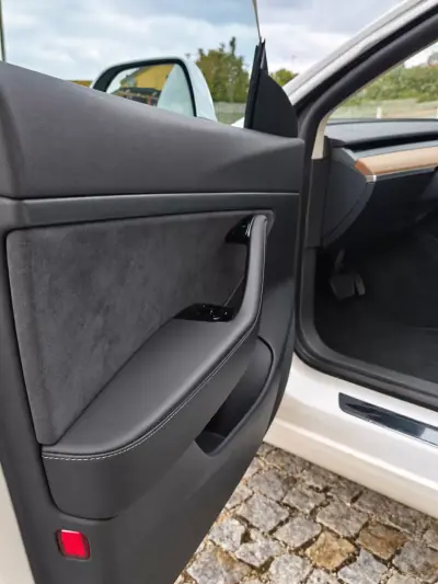 Tesla Model 3 2020 — foto 4 de 17
