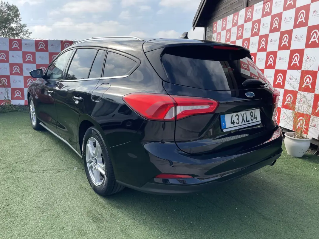 Ford Focus SW 2019 - 13990 EUR, 158295 km - AUTO.MOTO.pt - 158295km - foto 4 de 20