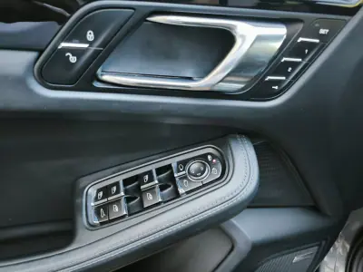 Porsche Macan 2014 - 42950 EUR, 177239 km - AUTO.MOTO.pt - 177239km - foto 47 de 59