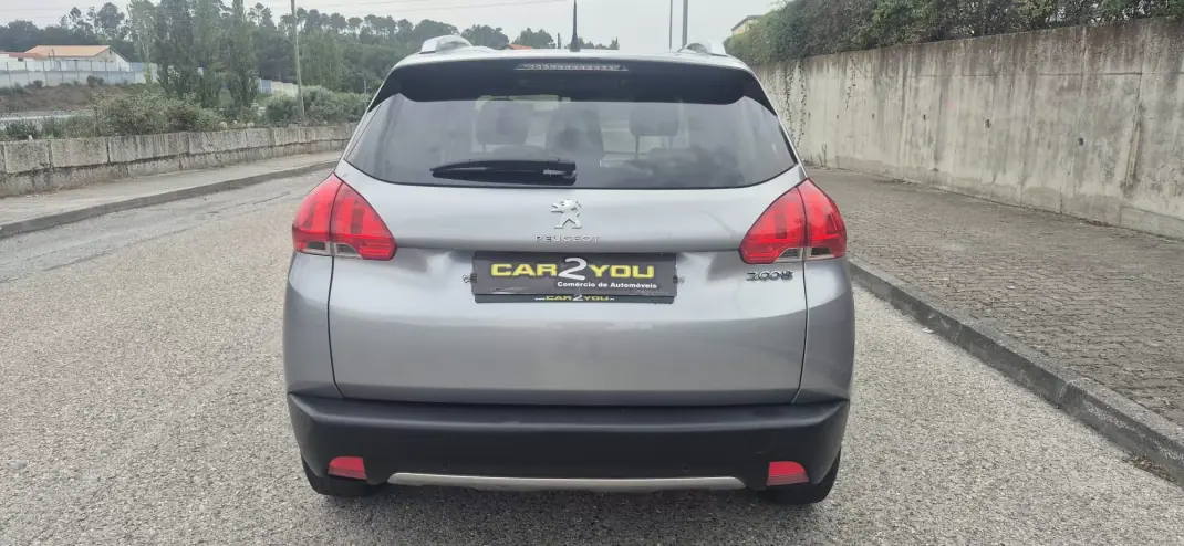Peugeot 2008 2015 - 10750 EUR, 51000 km - 51000km - foto 25 de 26