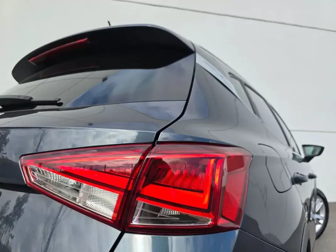 SEAT Arona 2020 - 14500 EUR, 61900 km - AUTO.MOTO.pt - 61900km - foto 13 de 42