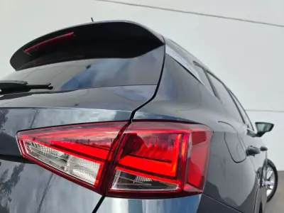 SEAT Arona 2020 - 14500 EUR, 61900 km - AUTO.MOTO.pt - 61900km - foto 13 de 42