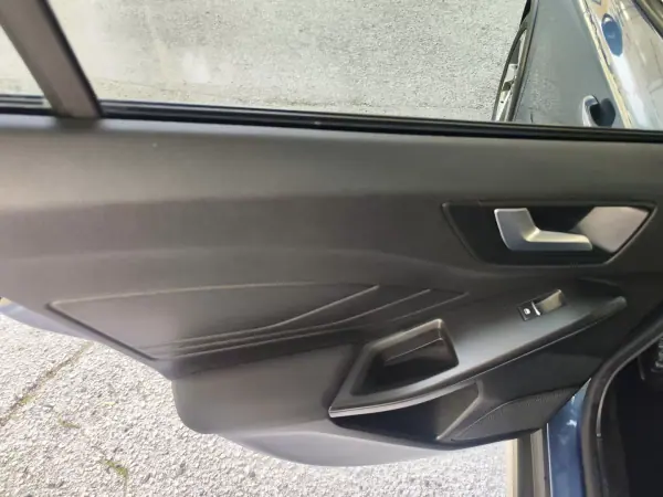 Ford Focus SW 2019 - 12980 EUR, 149000 km - AUTO.MOTO.pt - 149000km - foto 22 de 44