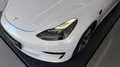 Tesla Model 3 2022 - 29990 EUR, 84000 km - AUTO.MOTO.pt - 84000km - foto 2 de 21