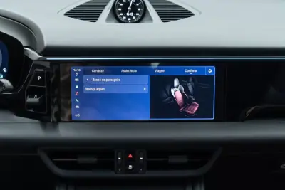 Porsche Macan 2025 - 89950 EUR, 8000 km - AUTO.MOTO.pt - 8000km - foto 43 de 57