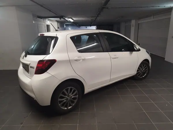 Toyota Yaris 2016 - 10500 EUR, 116000 km - 116000km - foto 11 de 11