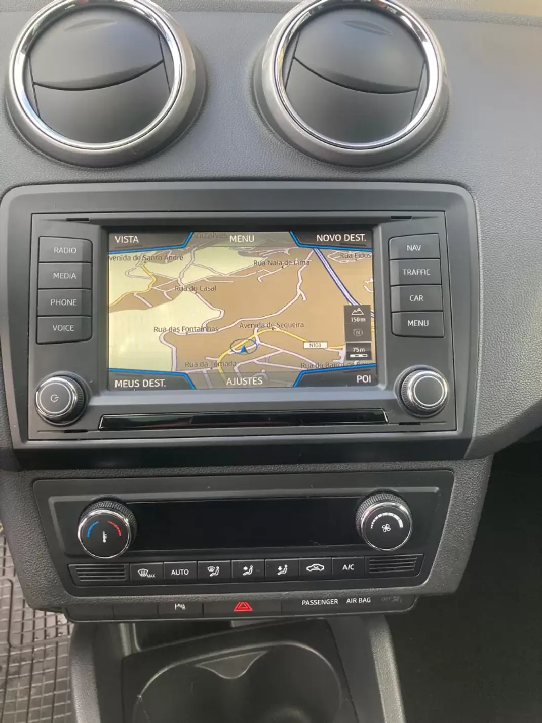 SEAT Ibiza 2016 - 13900 EUR, 118800 km - AUTO.MOTO.pt - 118800km - foto 13 de 24