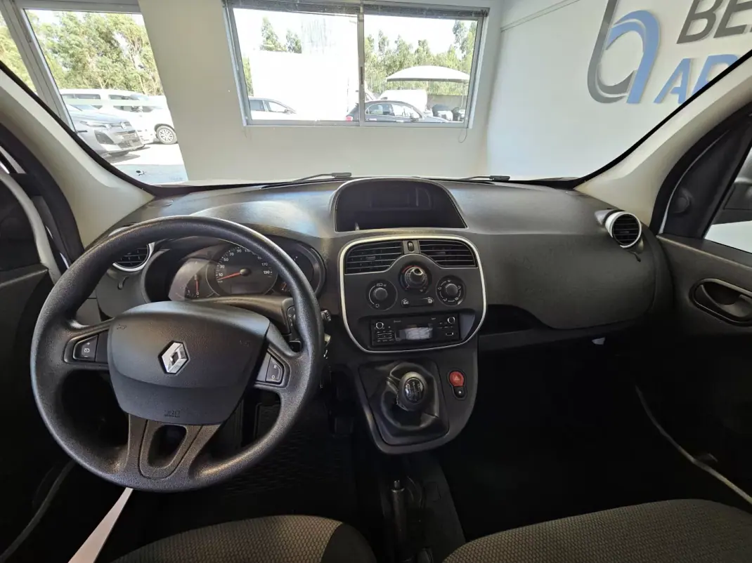 Renault Kangoo 2018 - 11750 EUR, 89756 km - 89756km - foto 2 de 15