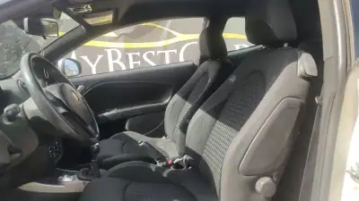 Alfa Romeo MiTo 2010 - 9900 EUR, 161992 km - AUTO.MOTO.pt - 161992km - foto 6 de 9