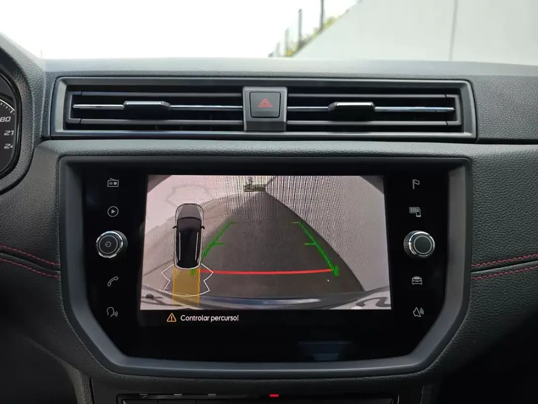 SEAT Arona 2020 - 14500 EUR, 61900 km - AUTO.MOTO.pt - 61900km - foto 26 de 42