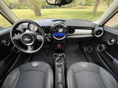 MINI 3 Portas 2011 - 7965 EUR, 258000 km - AUTO.MOTO.pt - 258000km - foto 31 de 34