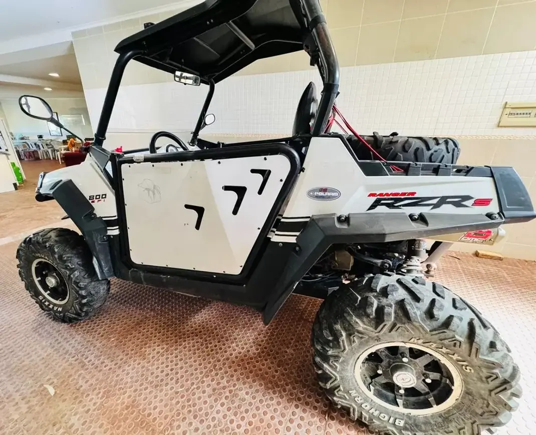 Polaris RZR 2011 - 8950 EUR, 7000 km - 7000km - foto 7 de 31