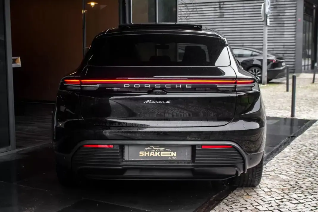 Porsche Macan 2025 - 83990 EUR, 15400 km - AUTO.MOTO.pt - 15400km - foto 10 de 49