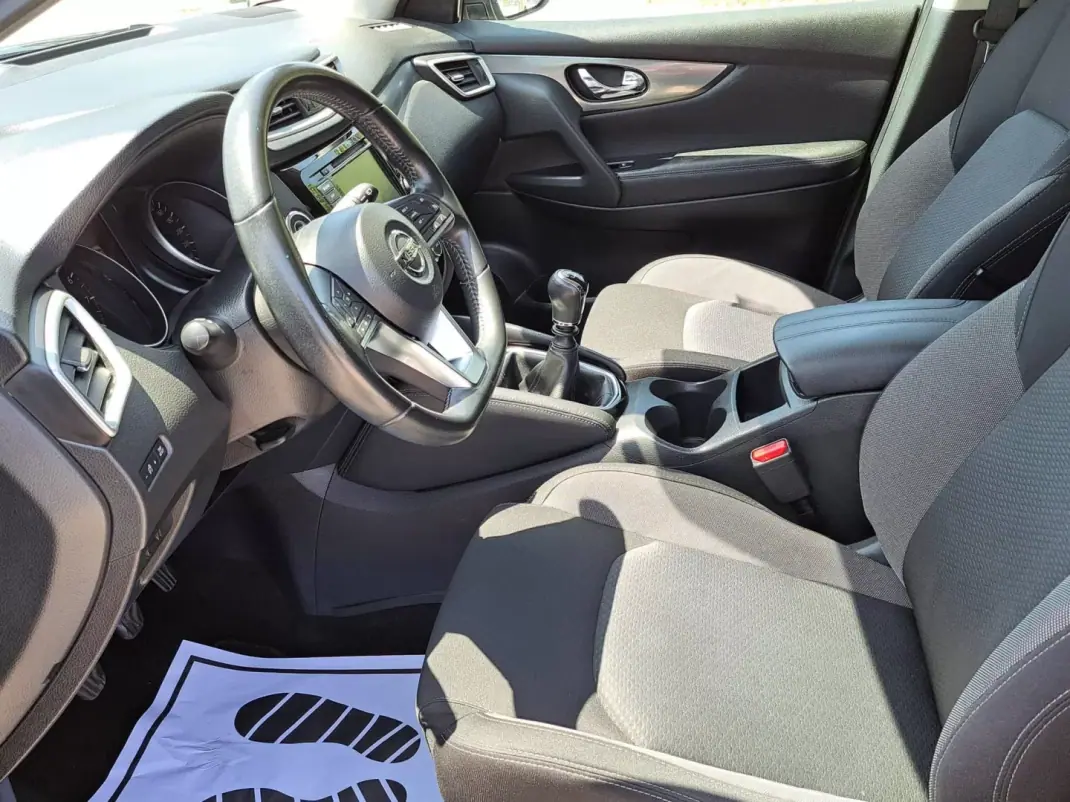 Nissan Qashqai 2019 - 18750 EUR, 92563 km - 92563km - foto 15 de 50
