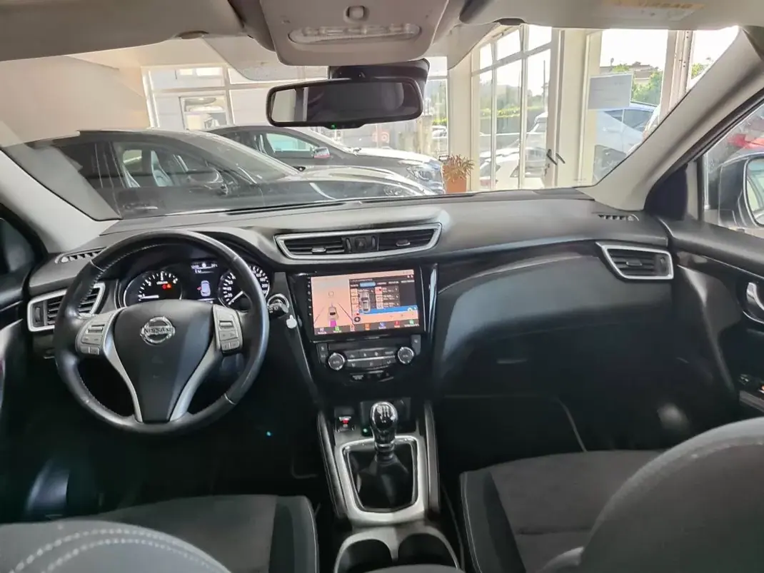 Nissan Qashqai 2015 - 14350 EUR, 98000 km - AUTO.MOTO.pt - 98000km - foto 22 de 38