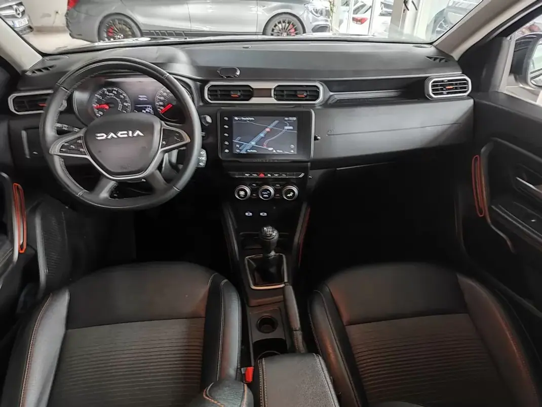 Dacia Duster 2023 - 16750 EUR, 65400 km - AUTO.MOTO.pt - 65400km - foto 34 de 35