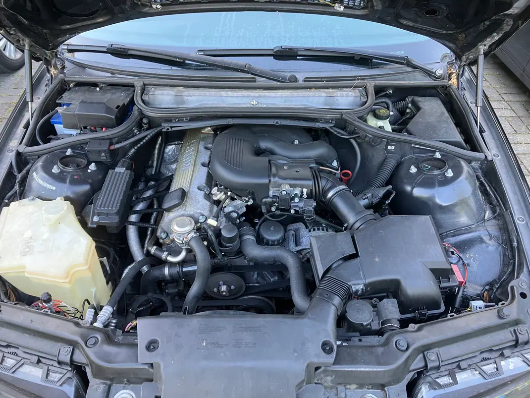 BMW 318 1998 - 1 EUR, 243428 km - AUTO.MOTO.pt - 243428km - foto 12 de 12