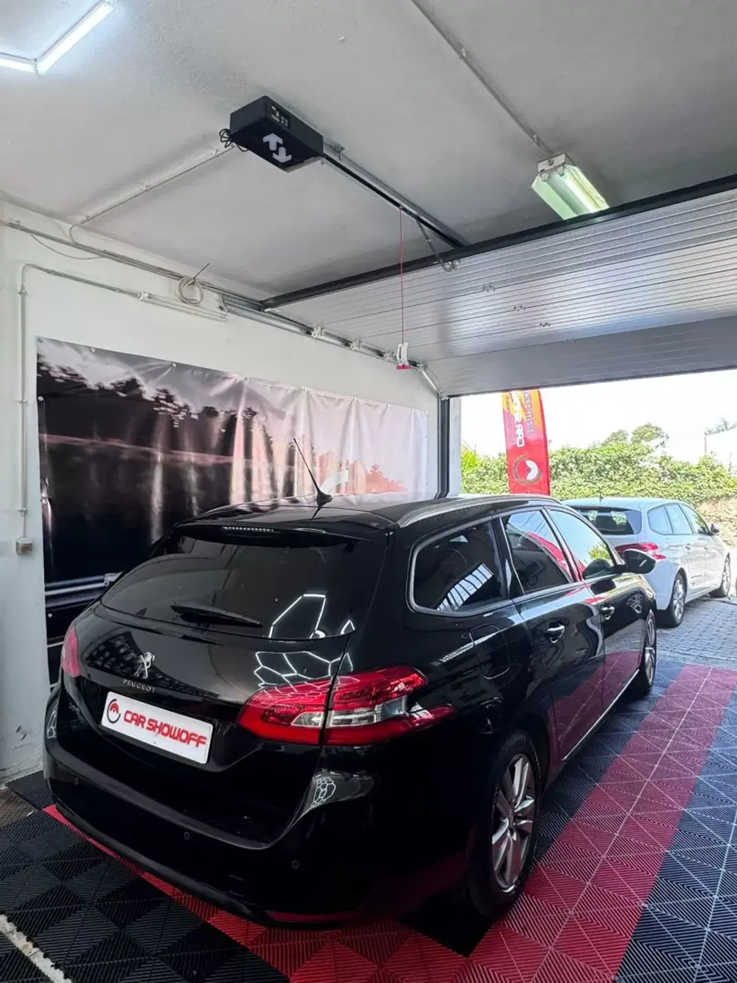 Peugeot 308 SW 2018 - 10900 EUR, 165000 km - AUTO.MOTO.pt - 165000km - foto 4 de 14
