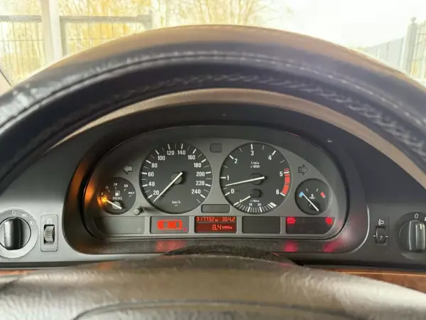 BMW 525 1998 - 3950 EUR, 317732 km - AUTO.MOTO.pt - 317732km - foto 14 de 24