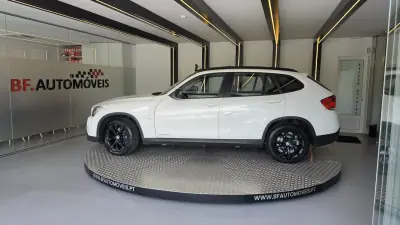 BMW X1 2009 - 13900 EUR, 234438 km - AUTO.MOTO.pt - 234438km - foto 14 de 59