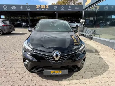Renault Clio 2022 - 15500 EUR, 77463 km - AUTO.MOTO.pt - 77463km - foto 4 de 11