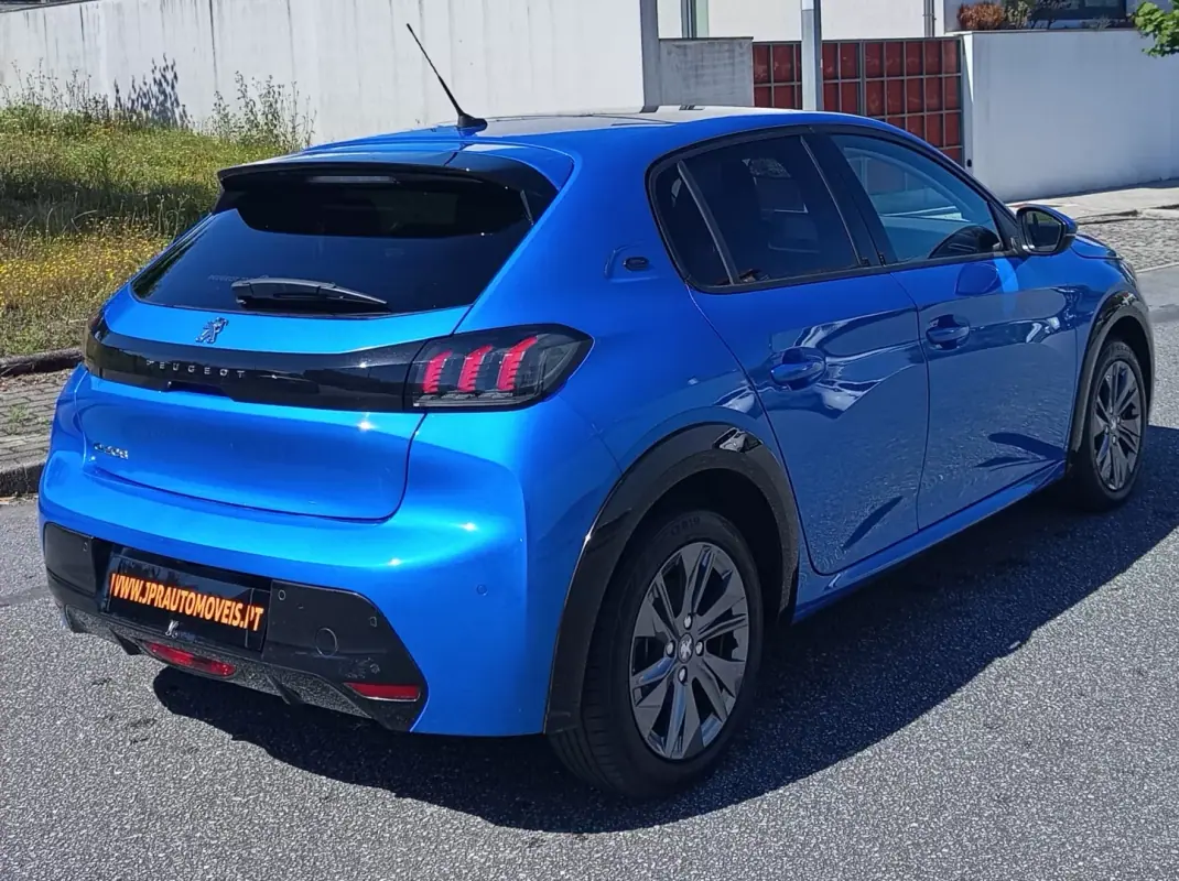Peugeot e-208 2020 - 16990 EUR, 29400 km - AUTO.MOTO.pt - 29400km - foto 7 de 20