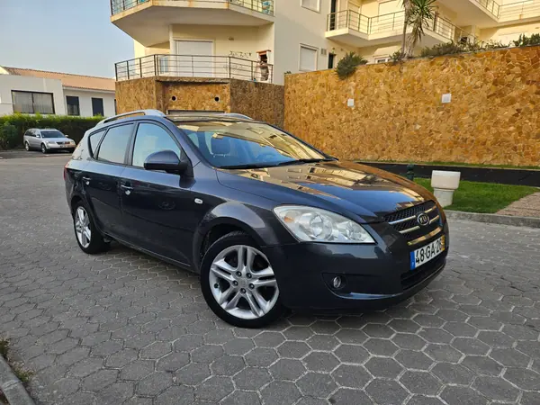 Kia Ceed SW 1.6 CRDi TX ISG 2008 Diesel