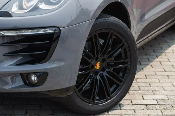 Porsche Macan 2015 - 43900 EUR, 152799 km - AUTO.MOTO.pt - 152799km - foto 4 de 27