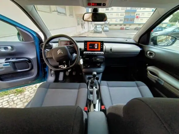 Citroën C4 Cactus 2018 - 13250 EUR, 122980 km - AUTO.MOTO.pt - 122980km - foto 16 de 21