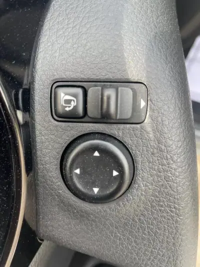 Nissan Qashqai 2017 - 16900 EUR, 127274 km - AUTO.MOTO.pt - 127274km - foto 6 de 26