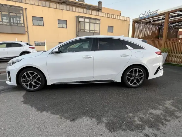 Kia ProCeed 2022 - 19450 EUR, 92000 km - AUTO.MOTO.pt - 92000km - foto 8 de 51