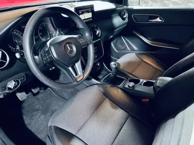 Mercedes-Benz A 180 2013 - 13990 EUR, 144369 km - AUTO.MOTO.pt - 144369km - foto 14 de 25