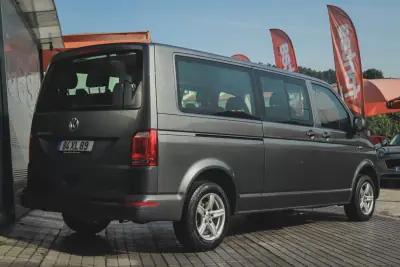 Volkswagen Transporter 2019 - 26950 EUR, 201710 km - AUTO.MOTO.pt - 201710km - foto 11 de 25