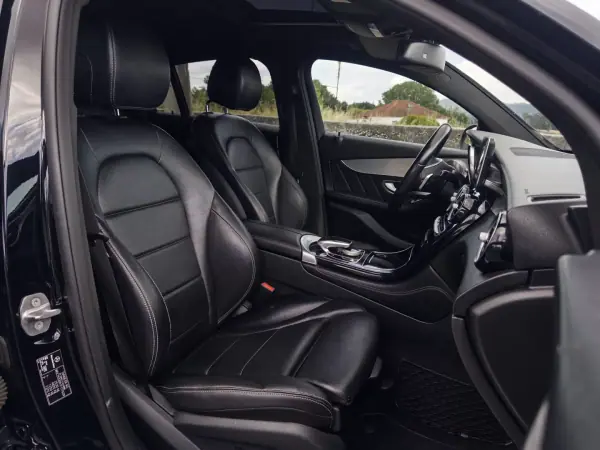 Mercedes-Benz GLC 220 2016 - 37990 EUR, 180000 km - AUTO.MOTO.pt - 180000km - foto 44 de 45