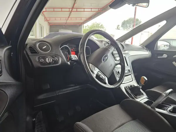 Ford S-Max 2012 - 8250 EUR, 260000 km - AUTO.MOTO.pt - 260000km - foto 13 de 13