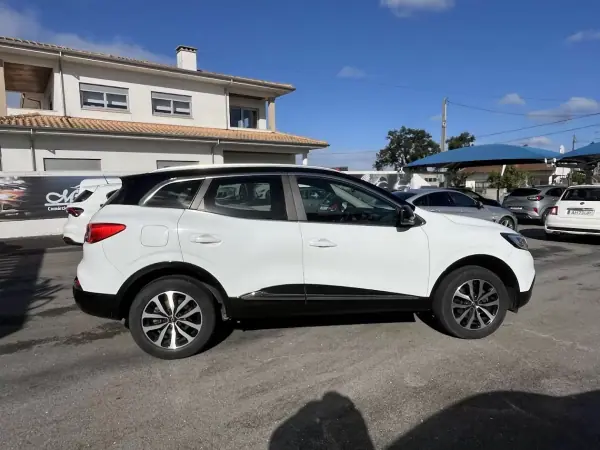 Renault Kadjar 2016 - 11950 EUR, 250000 km - AUTO.MOTO.pt - 250000km - foto 4 de 42