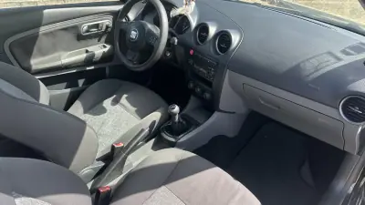 SEAT Ibiza 2008 - 3950 EUR, 125000 km - AUTO.MOTO.pt - 125000km - foto 9 de 23