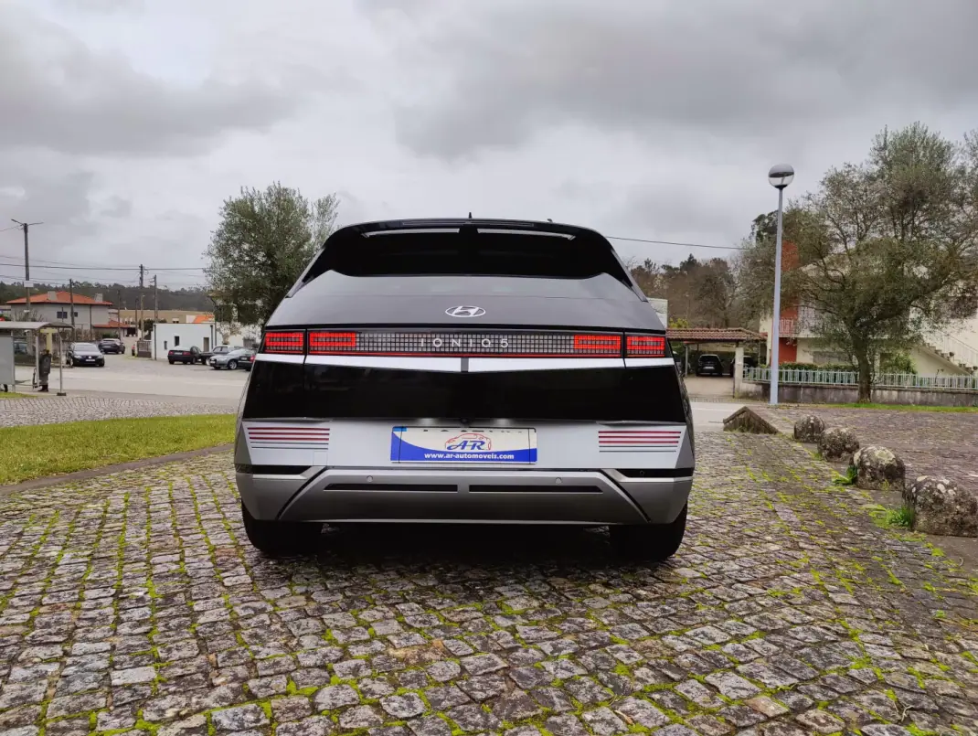 Hyundai Ioniq 5 2022 - 26990 EUR, 97082 km - AUTO.MOTO.pt - 97082km - foto 4 de 11