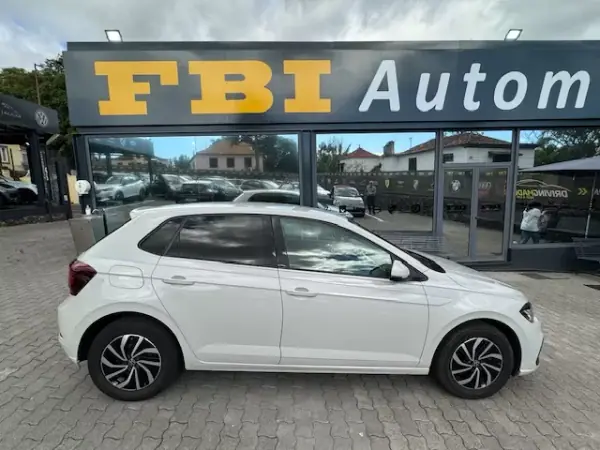 Volkswagen Polo 2022 - 15900 EUR, 75579 km - AUTO.MOTO.pt - 75579km - foto 7 de 12