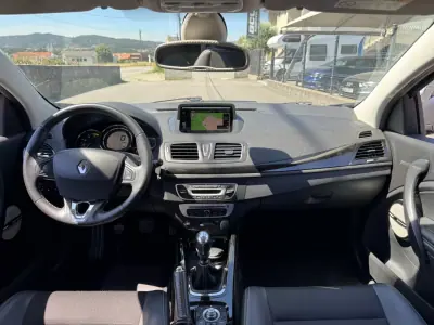 Renault Mégane Coupe 2014 - 11990 EUR, 231000 km - AUTO.MOTO.pt - 231000km - foto 12 de 37