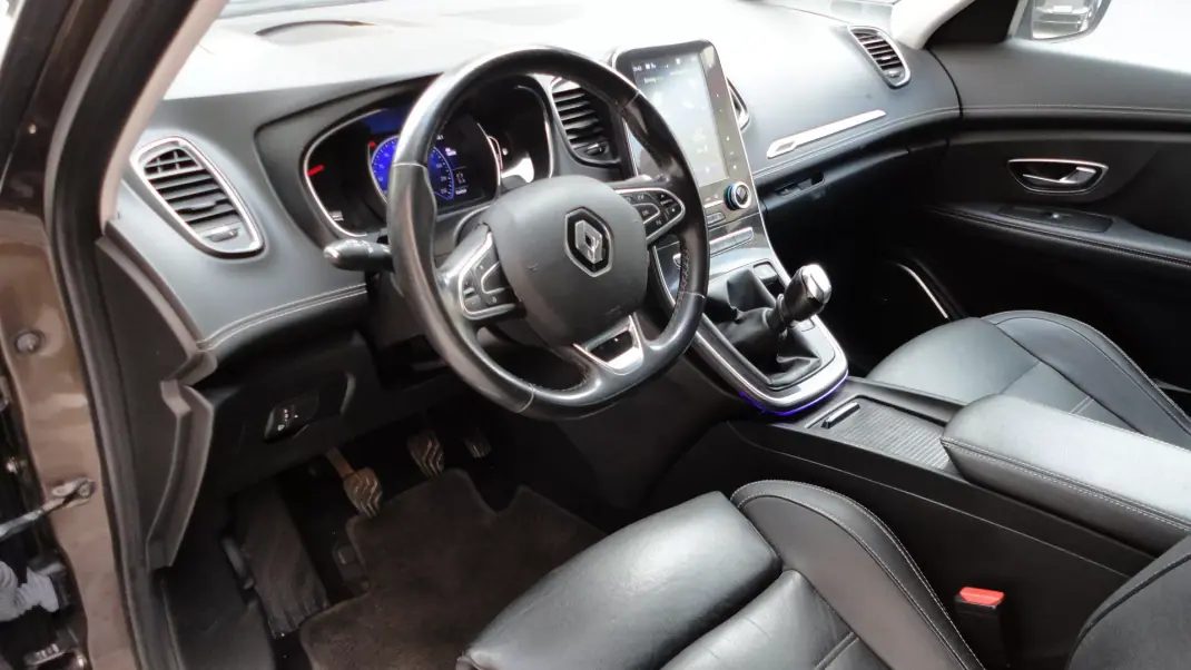 Renault Grand Scénic 2018 - 15500 EUR, 500000 km - 500000km - foto 12 de 33