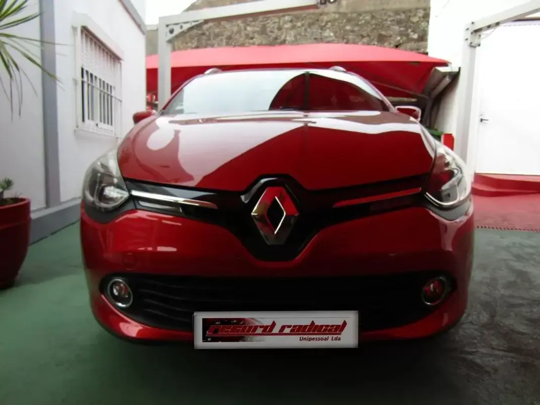 Renault Clio Sport Tourer 2014 - 8499 EUR, 167211 km - 167211km - foto 11 de 14