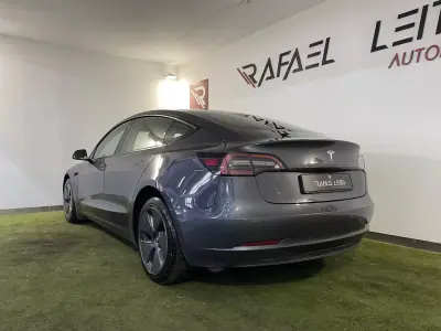 Tesla Model 3 2022 - 29700 EUR, 49000 km - AUTO.MOTO.pt - 49000km - foto 10 de 43